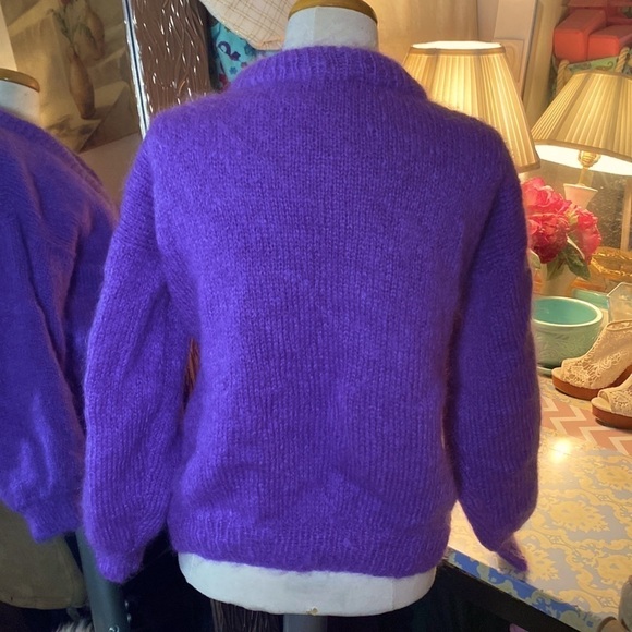 🌹Handmade Vintage🌹 Purple Wool Sweater - Picture 8 of 9